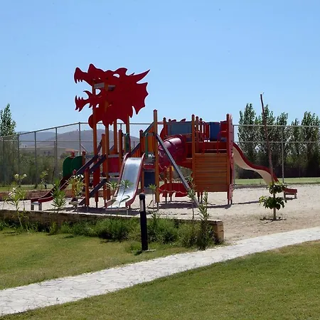 Ξενοδοχείο Zorbas 4*