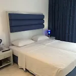Zorbas Ξενοδοχείο 4*