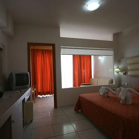 Zorbas Hotel 4*