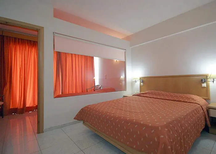Zorbas Hotel 4*