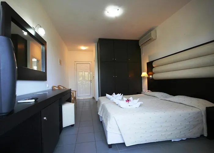 Hotel Zorbas 4*
